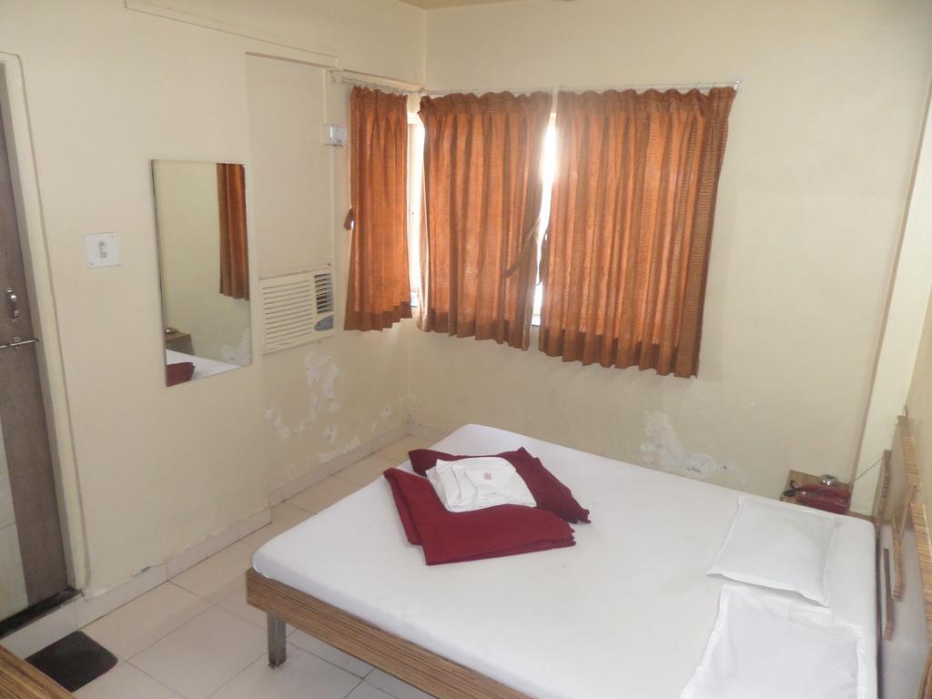 Hotel Sai Ratna Nashik Camera foto