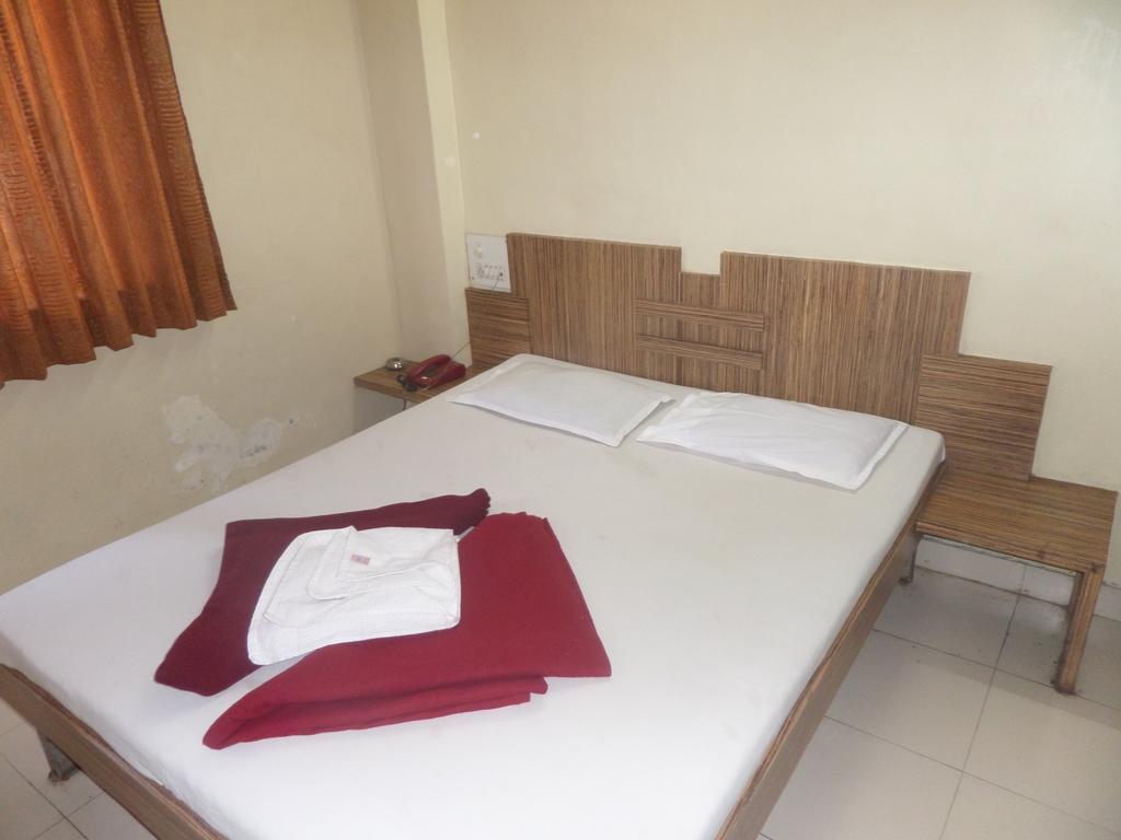 Hotel Sai Ratna Nashik Camera foto